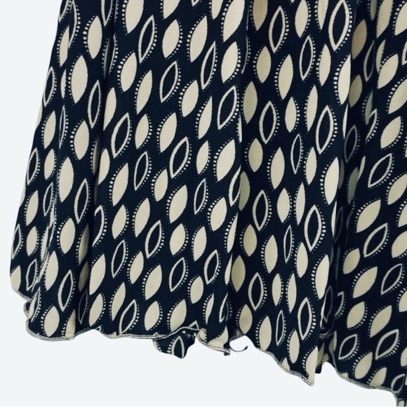 Max Studio Black and Cream Leaf Print Lined Midi Skirt Size L/ XL - Picture 6 of 11